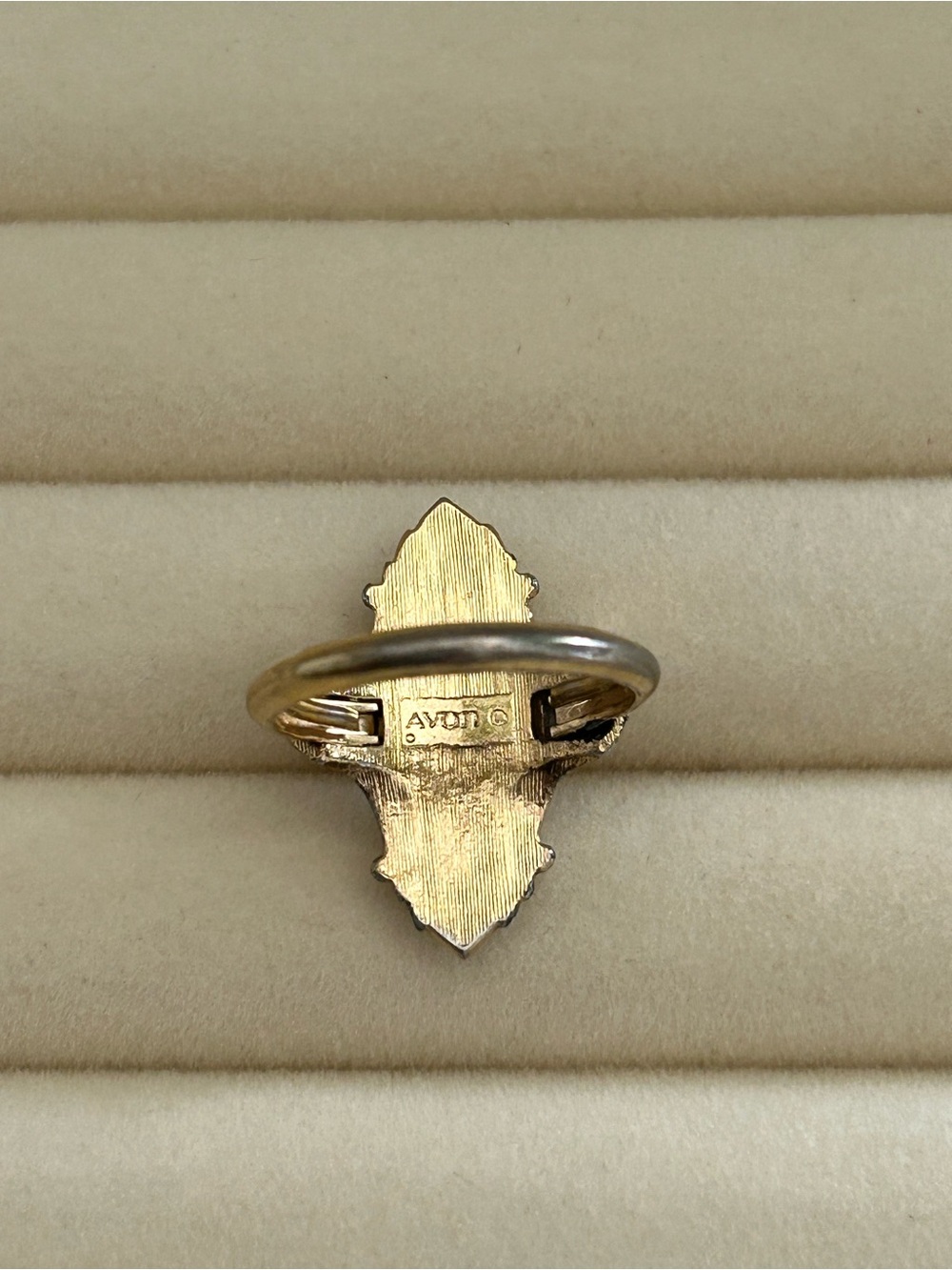 Avon Kensington Marquise Starburst Ring with Clear Center Stone - Picture 2 of 6